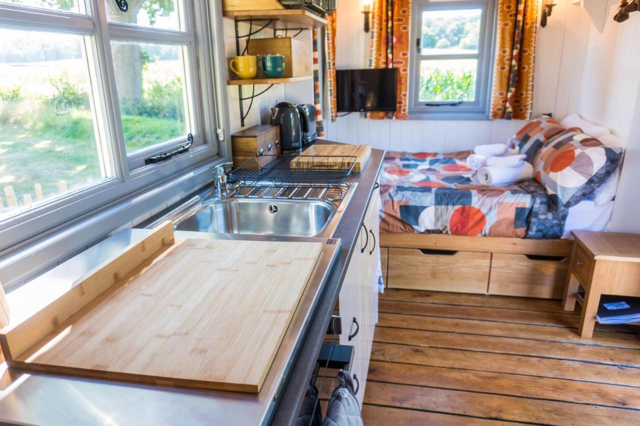 The Hideaway Hut - 1 Bed Shepherds Hut - Hereford Eksteriør billede