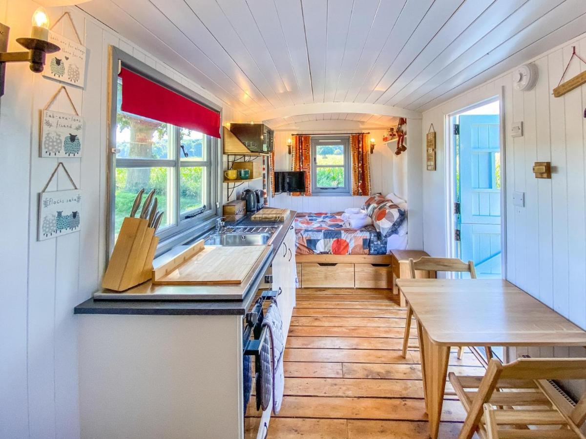 The Hideaway Hut - 1 Bed Shepherds Hut - Hereford Eksteriør billede